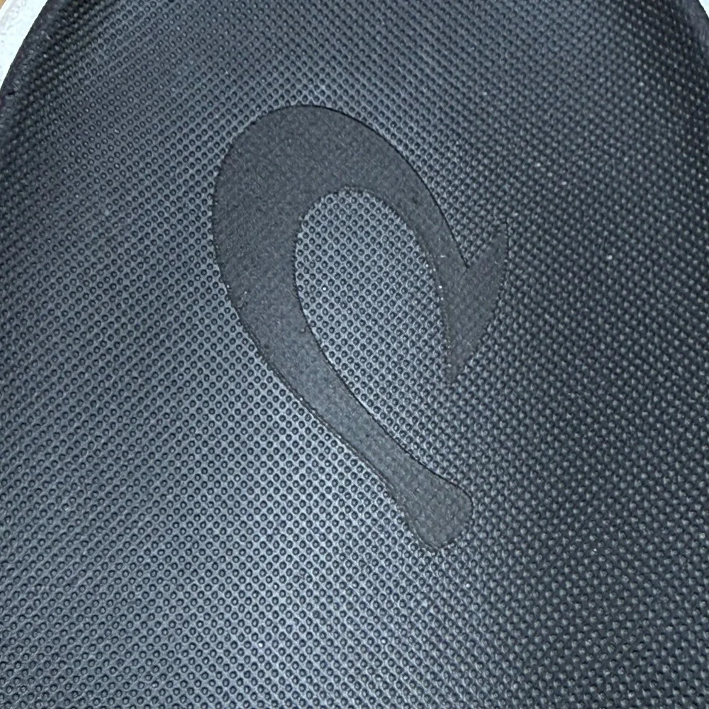 Olukai Komo Slide Mens‎ 11 Black Comfort Sandals Travel Pool Summer Resort